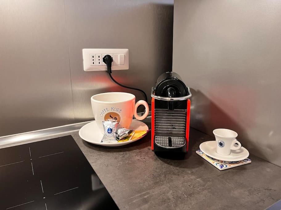 Apartament La Casa Di Lillidu - Napoli Most Exclusive Area Zewnętrze zdjęcie