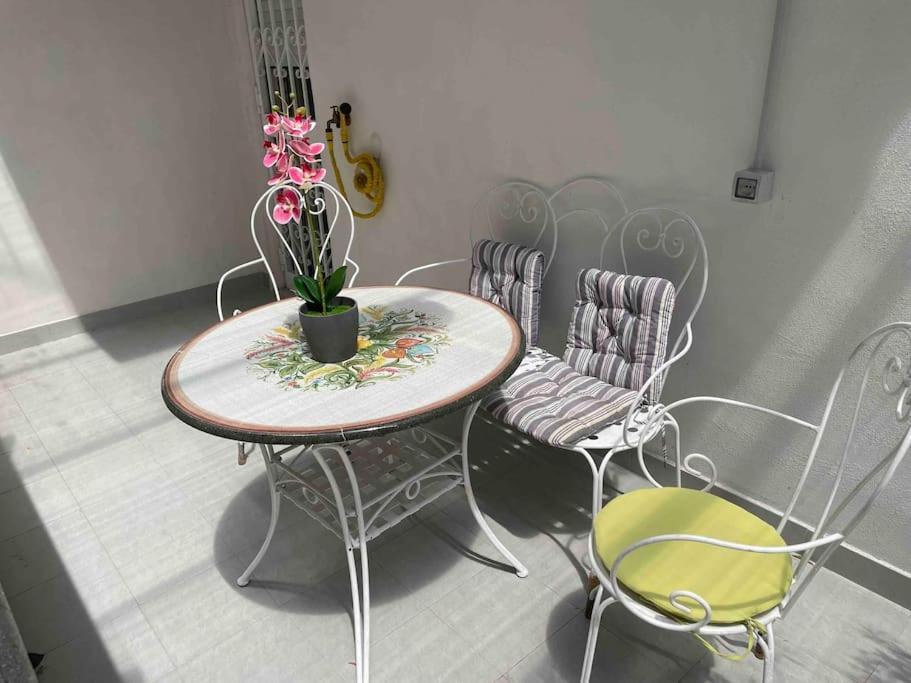 Apartament La Casa Di Lillidu - Napoli Most Exclusive Area Zewnętrze zdjęcie