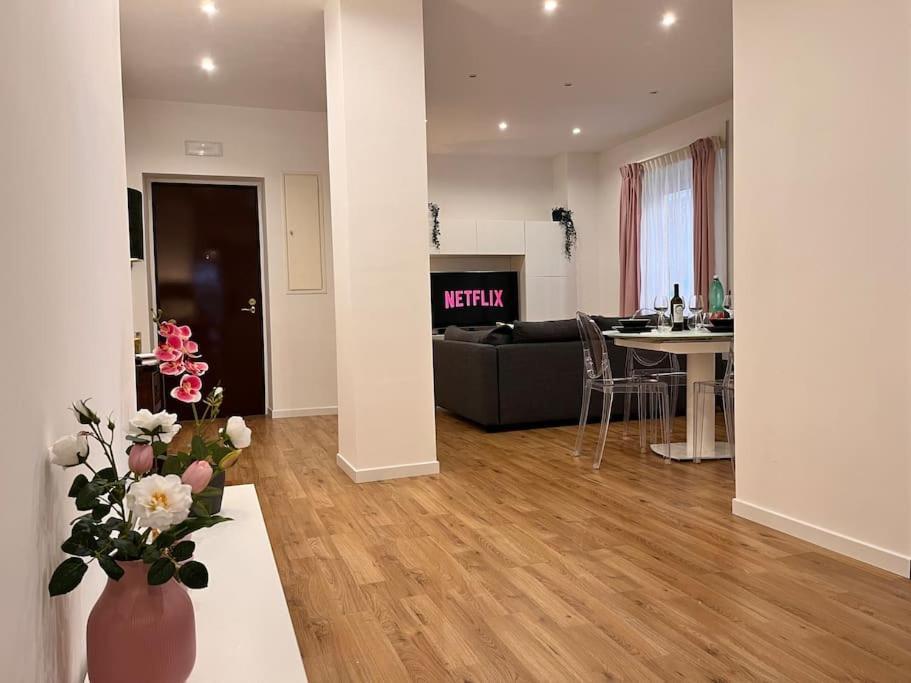 Apartament La Casa Di Lillidu - Napoli Most Exclusive Area Zewnętrze zdjęcie