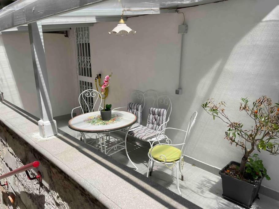 Apartament La Casa Di Lillidu - Napoli Most Exclusive Area Zewnętrze zdjęcie